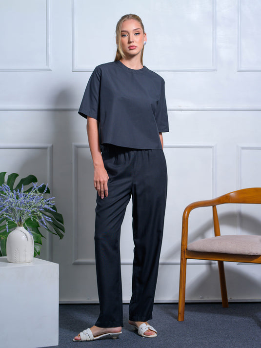 Basic round neck blouse with button douwn back