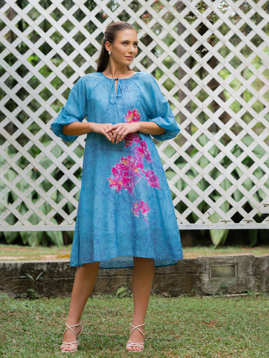 Batik front key hole detailed floral dress