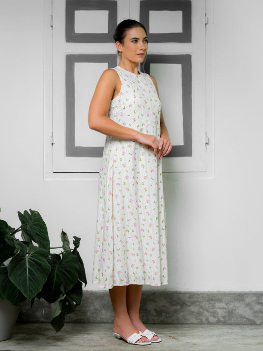 Sleeveless midi dress with cut panel detials