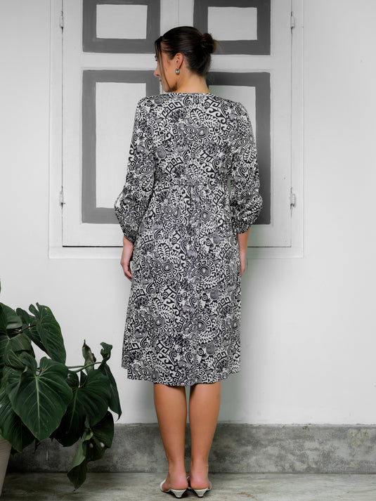 Round neck printed dress