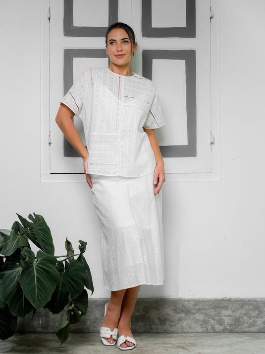 Basic midi length skirt