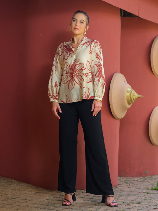 Wide leg pant with side slit