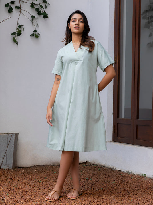 V neck dress with front pleat