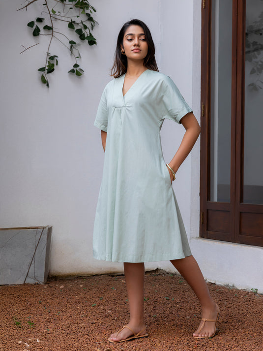 V neck dress with front pleat