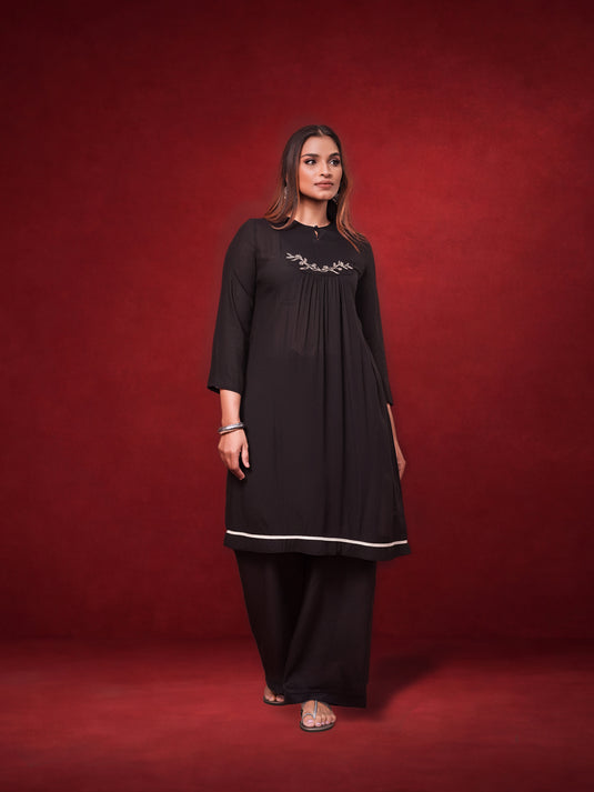 Hand Embroidered Kurtha Top With Bottom Lace