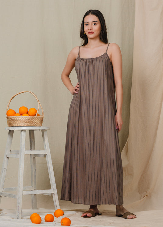 Strappy maxi dress with side pockets