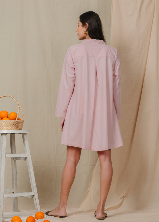 Short trapeze dress with long sleeves