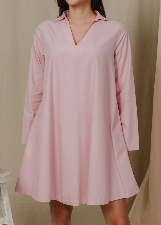 Short trapeze dress with long sleeves