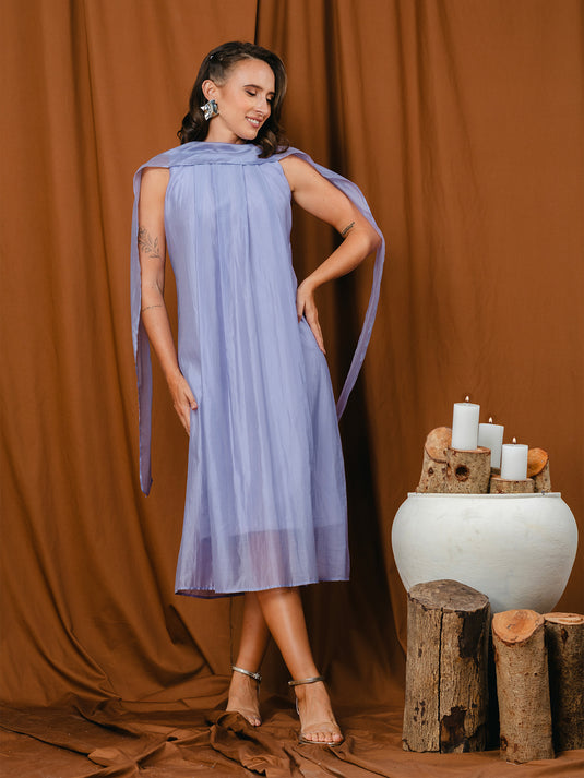 Sleeveless midi length dress with tie detailing