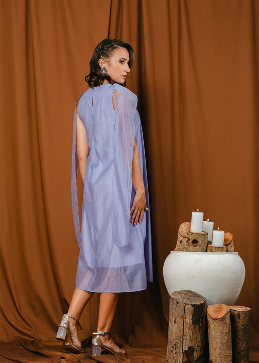 Sleeveless midi length dress with tie detailing