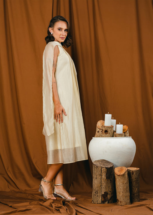 Sleeveless midi length dress with tie detailing