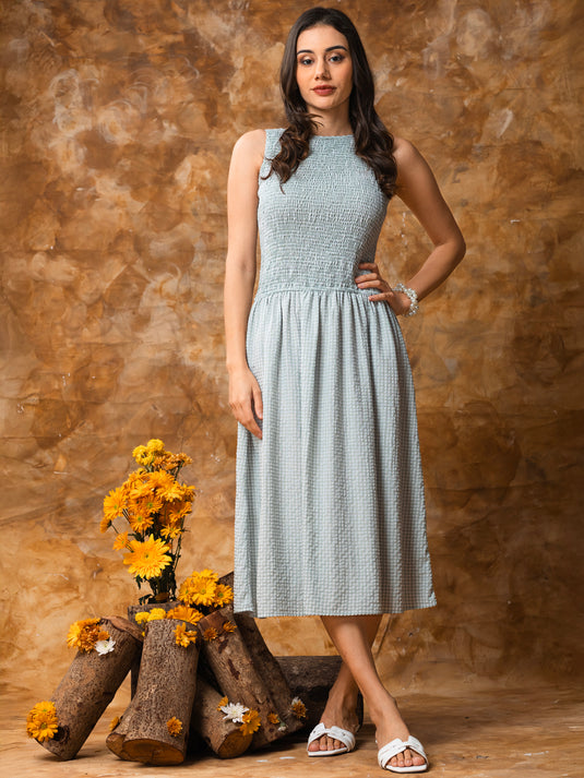 Sleeveless smocking dress