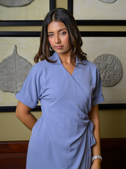 Wrap dress with collar