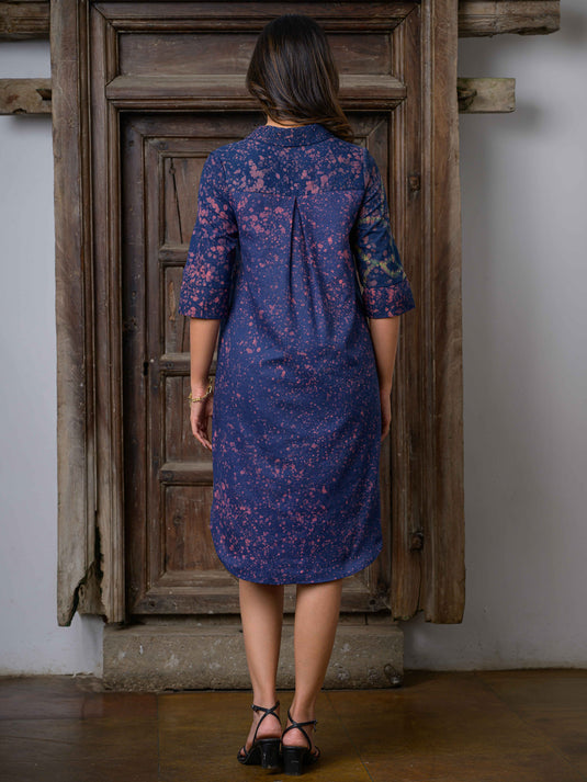 Side slits detailed batik shirt dress