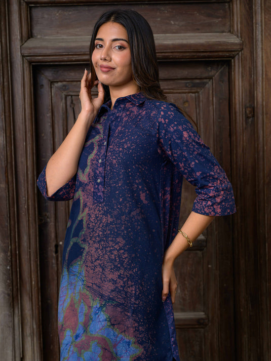 Side slits detailed batik shirt dress