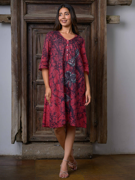 V-neck short placket detailed batik floral dress