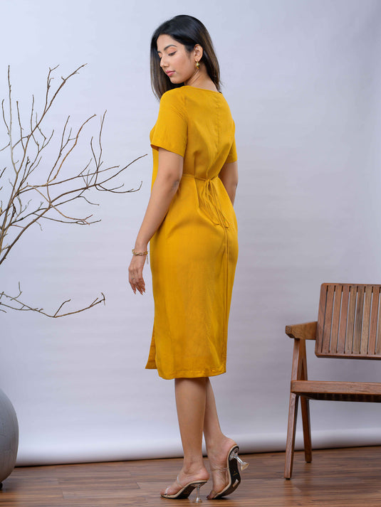 Button down linen dress with round neck