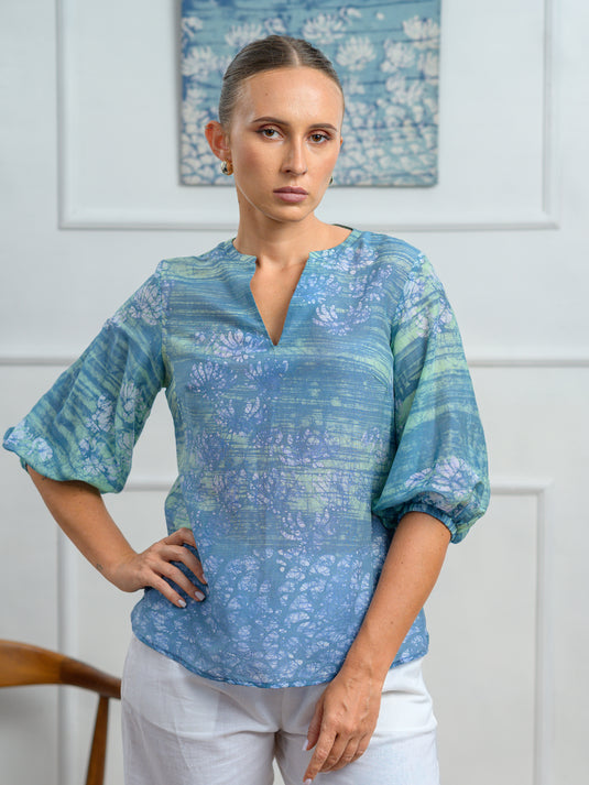 Batik V-neck puff sleeve top