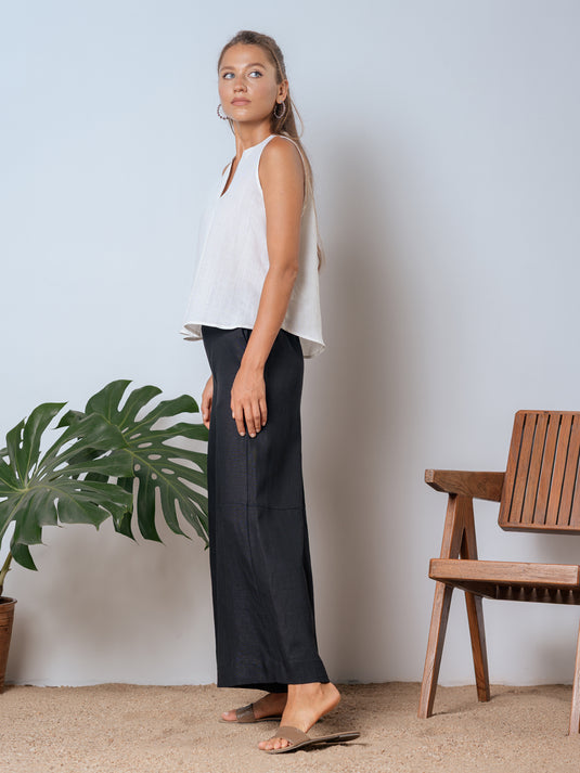 Sleeveless linen top with front pleat