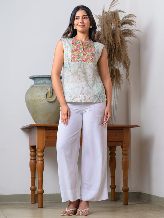 Sleevless batik top detailed with  floral divided yoke