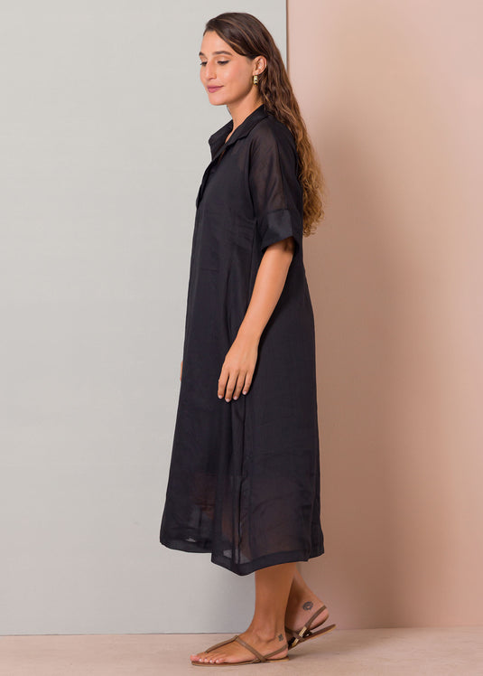 Open collar dress with extended sleeves