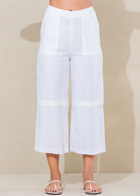 Three quarter linen pant with pleat detail