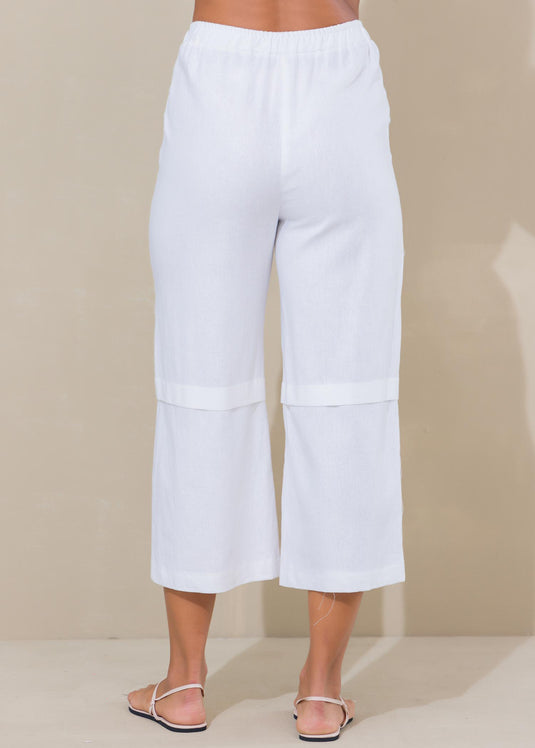 Three quarter linen pant with pleat detail