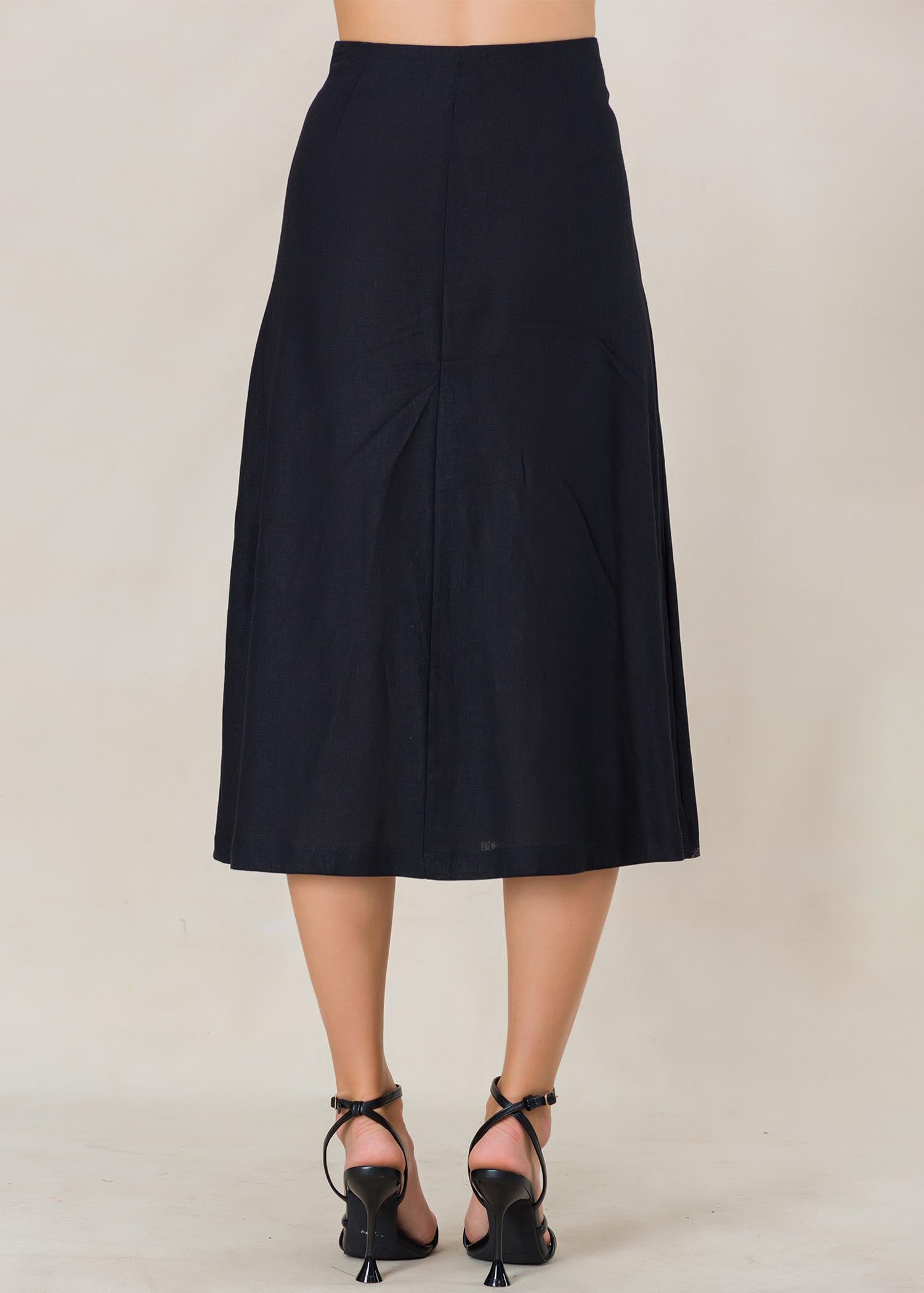 Linen skirt with front inverted pleat