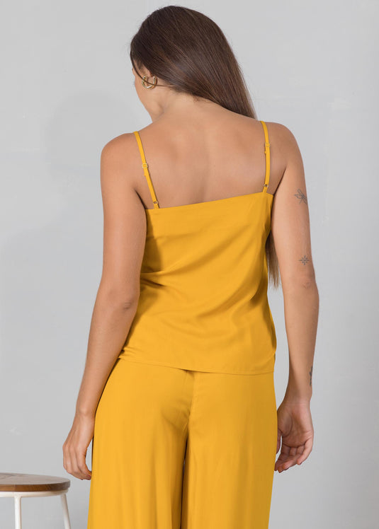 Basic cami with adjustable straps