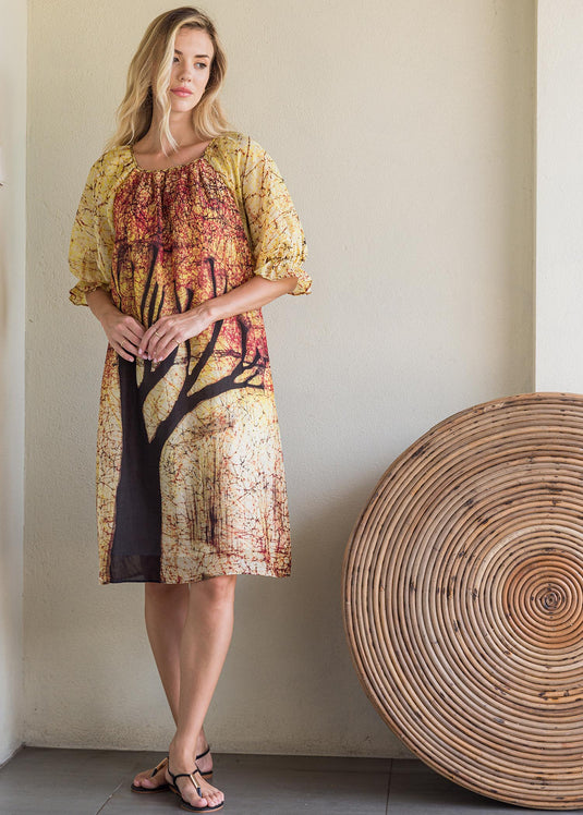 Puff sleeved straight batik dress