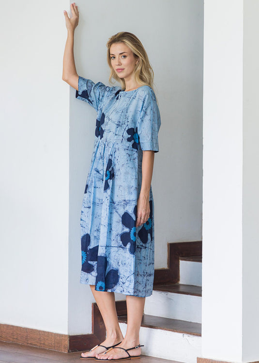 Round neck batik floral dress with cracks