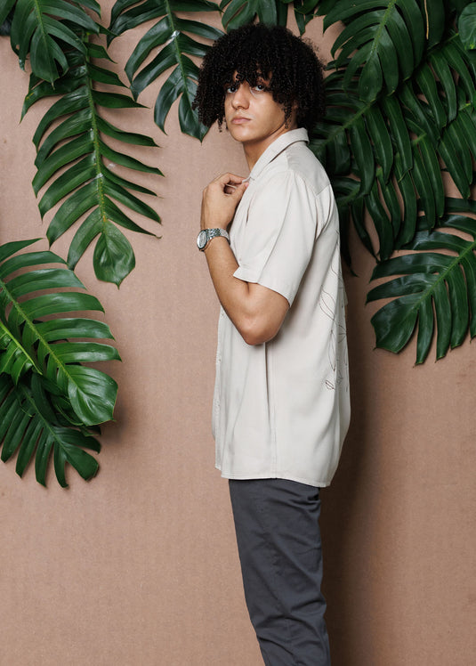 Detailed Back Print S/S Shirt