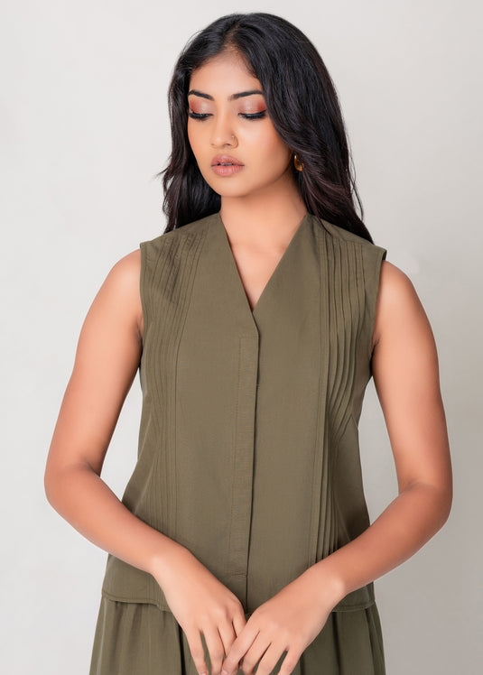 Pintuck Detailed Sleeveless Blouse