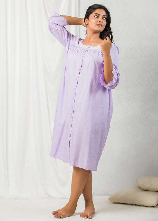 Three quarter sleeve nightgown