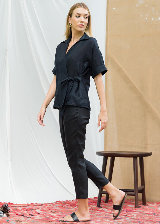 Fuctional wrap blouse with collar