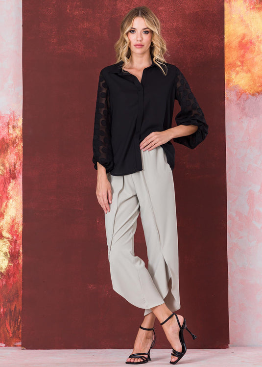 Basic shirt with contrast sleeves