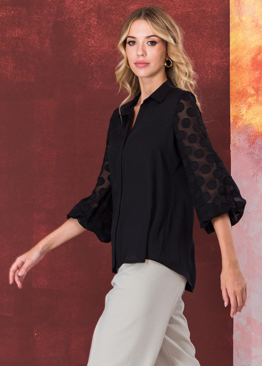 Basic shirt with contrast sleeves