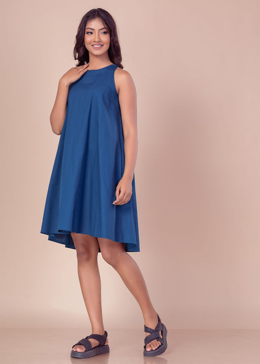 Sleeveless trapeze dress