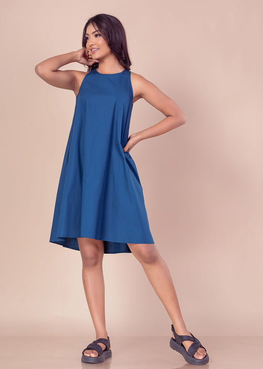Sleeveless trapeze dress