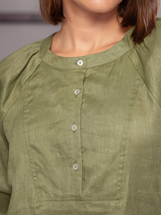 Raglan sleeve linen top with short placket