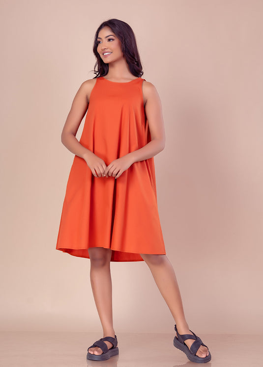 Sleeveless trapeze dress