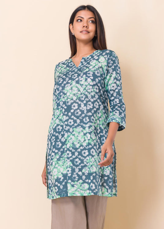 Batik Cloudy Floral Detailed Kurtha Top