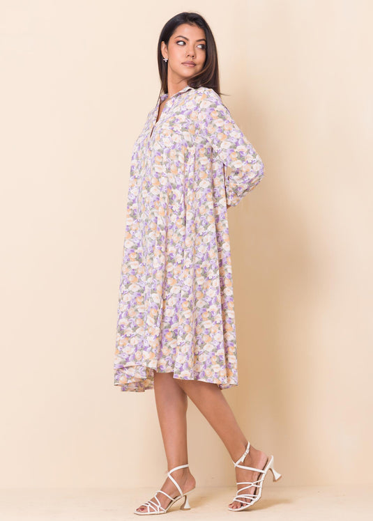 Printed volumy dress with collar
