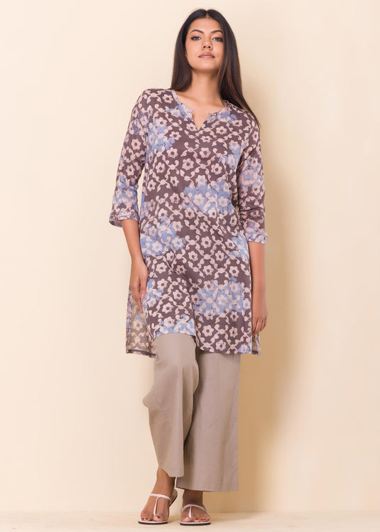 Batik Cloudy Floral Detailed Kurtha Top