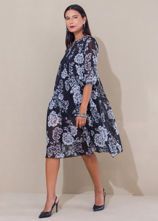 Tiered dress with short placket