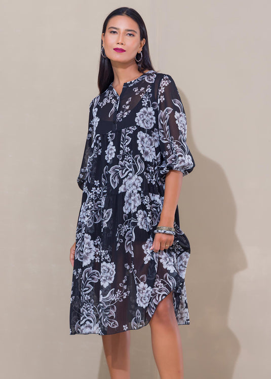 Tiered dress with short placket