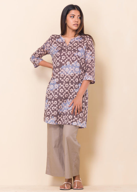 Batik Cloudy Floral Detailed Kurtha Top