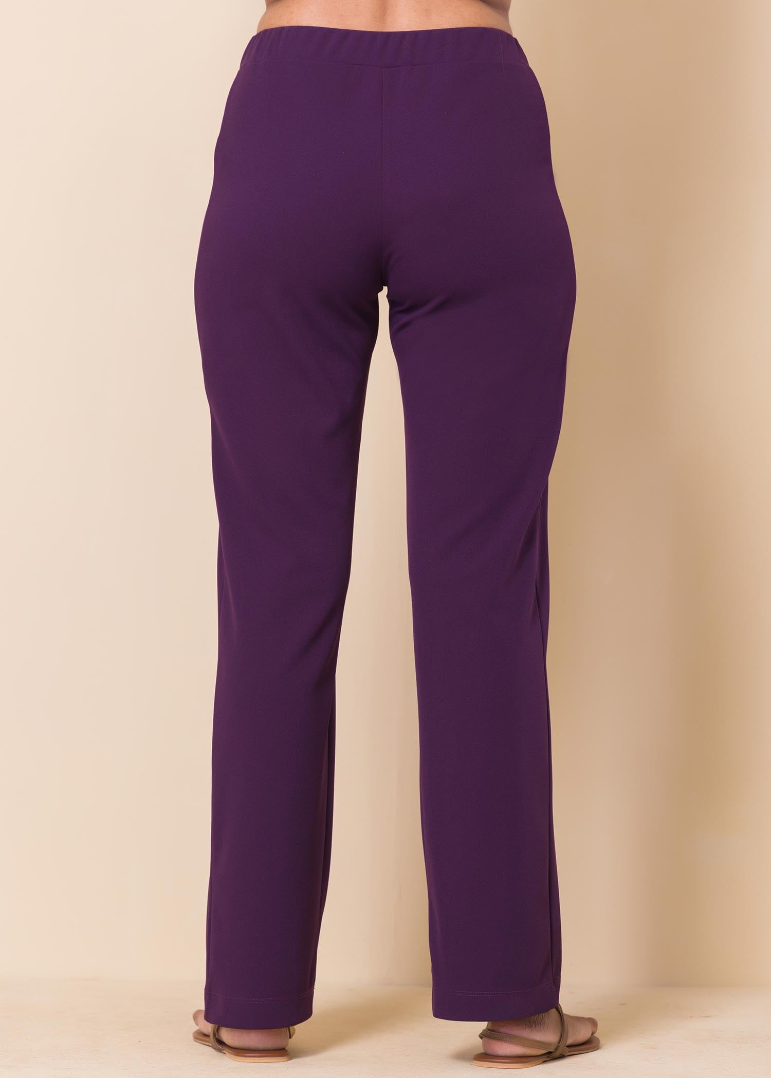 Straight legged pant with side panel