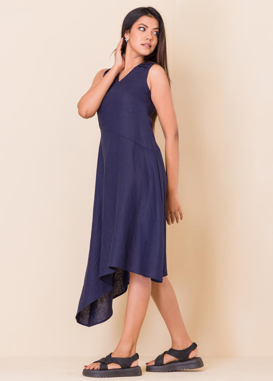 Sleeveless v neck linen dress