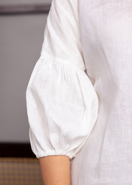 Puff sleeve linen blouse with collar and front pleat
